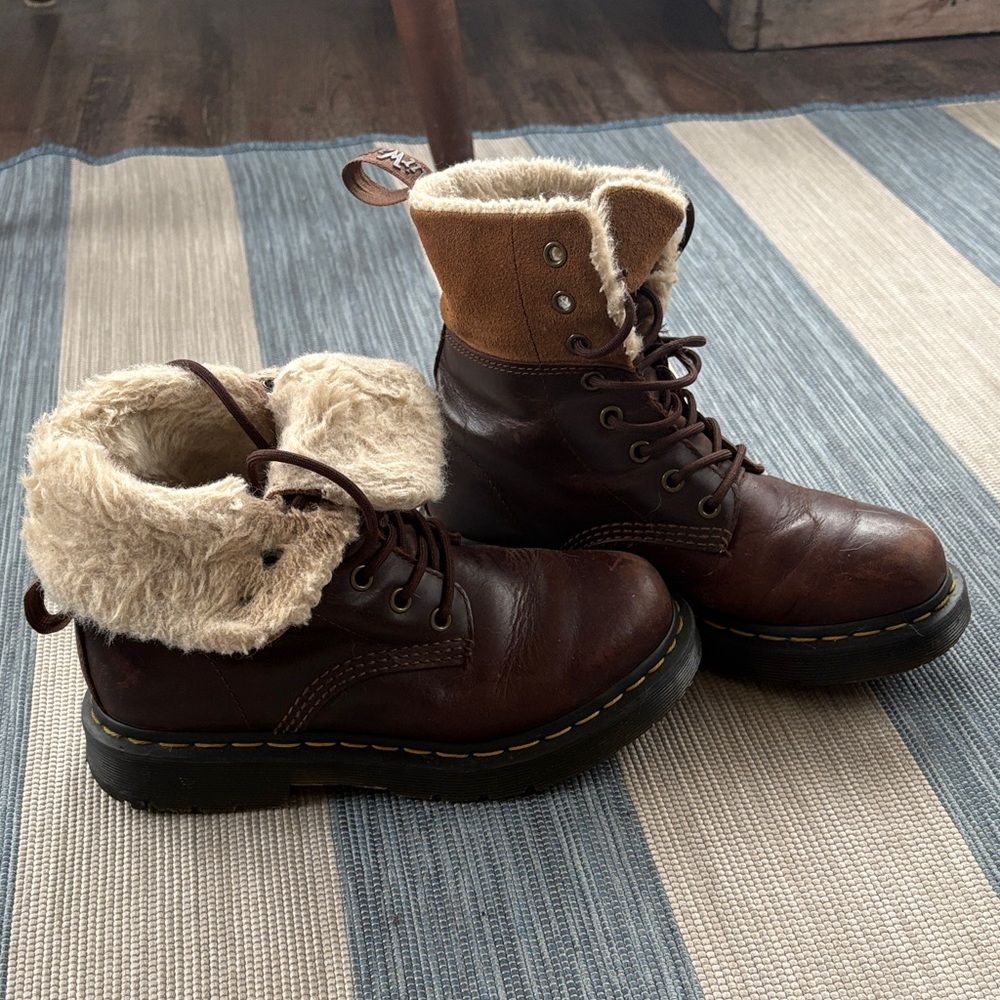 Dr MartensWinter Brown Leather Fur-Lined Boots